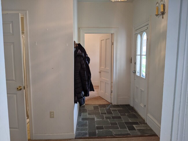 Building Photo - 501 W Forest Ave