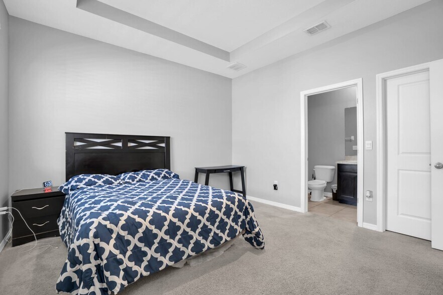 Building Photo - 528 Ocean Spray Dr