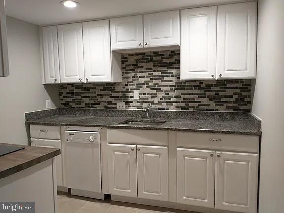 Building Photo - 9707 E Light Dr