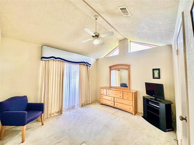 Building Photo - 7818 Chinon Cir