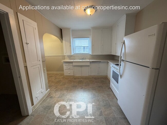 Building Photo - 466 25th Ave