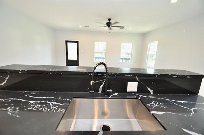 Building Photo - 111 Big Deer Dr