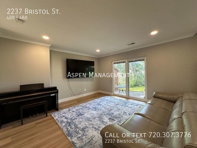 Building Photo - 2237 Bristol St