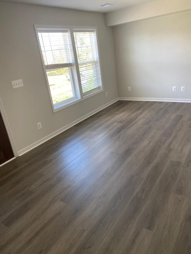 Building Photo - 521 Caddy Aly