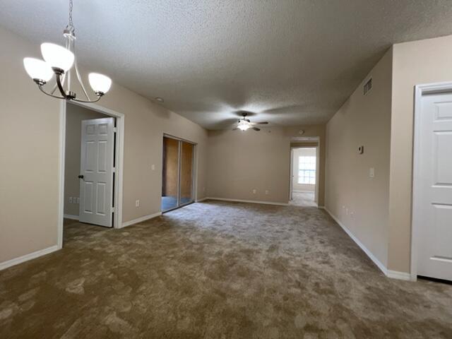 Building Photo - 5024 Lantana Rd