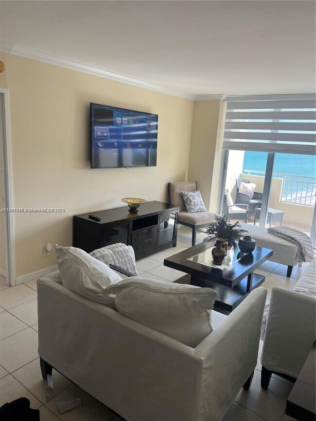 Building Photo - 3180 S Ocean Dr