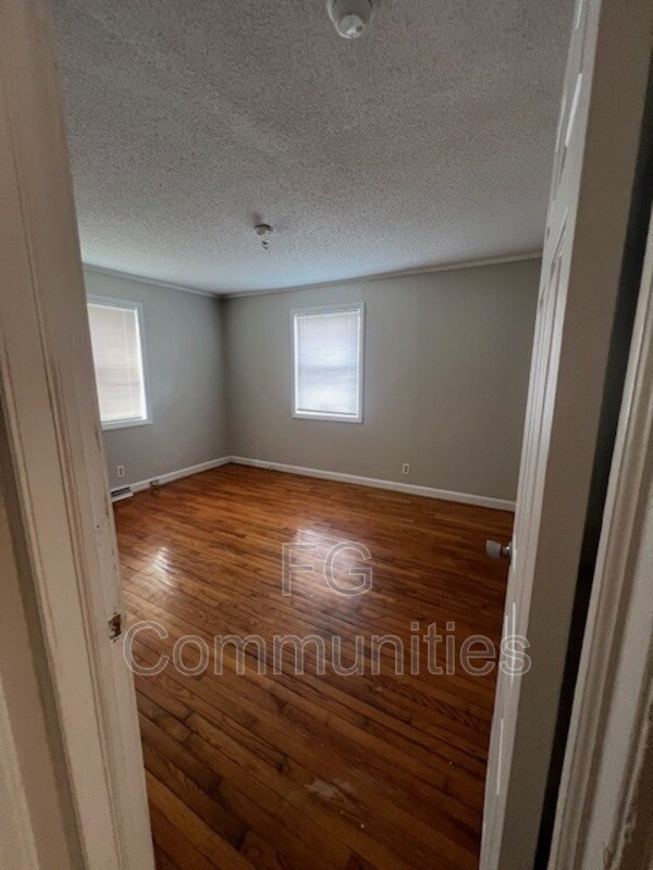 Building Photo - 5212 Lewis Rd