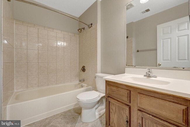 Building Photo - 2219 Cedar Mill Ct
