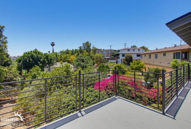 Building Photo - Stylishly Updated 3Bdm 2Ba Main Home in San Diego - MI Special!