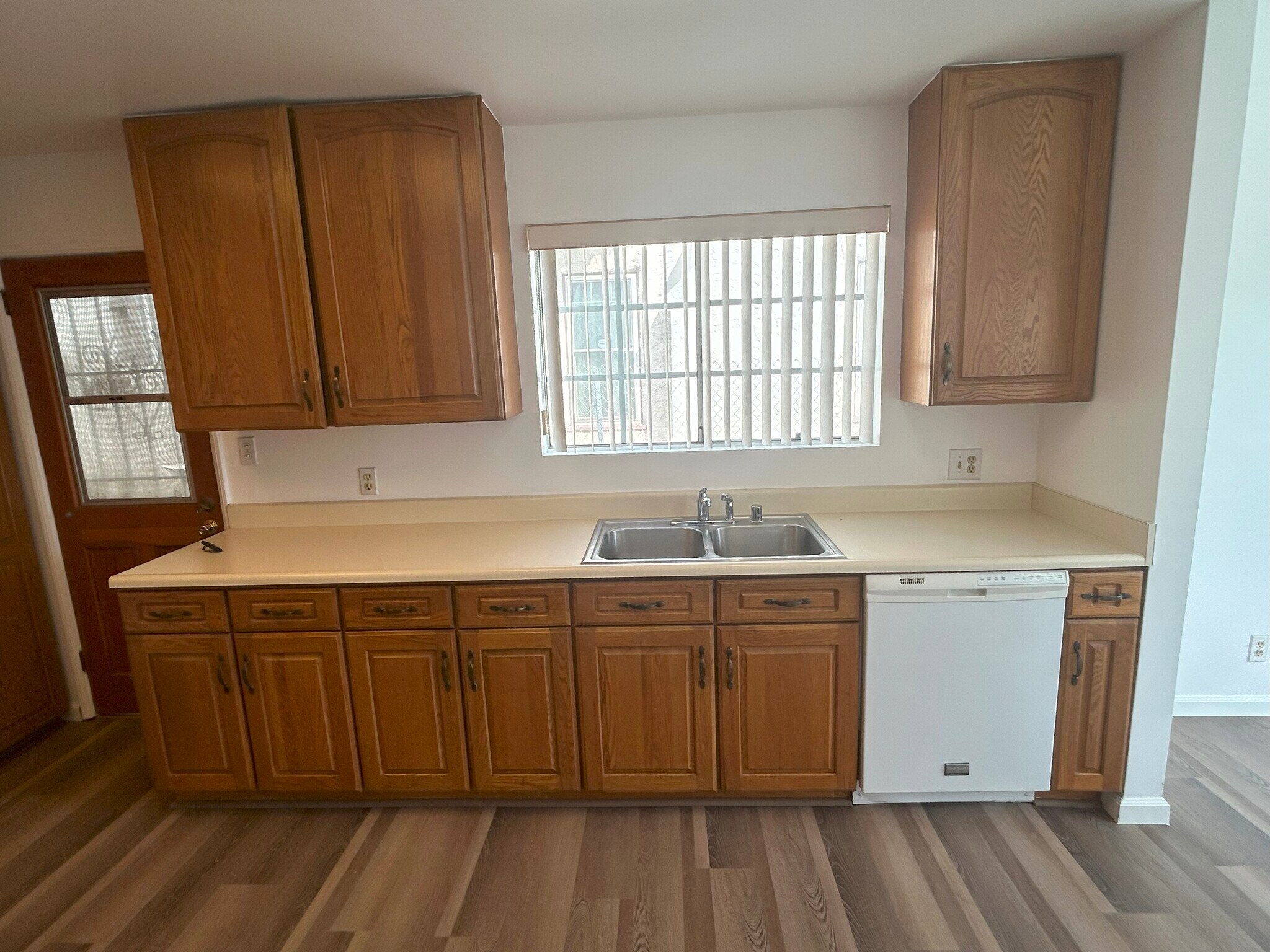 KItchen - 643 Manchester Ter