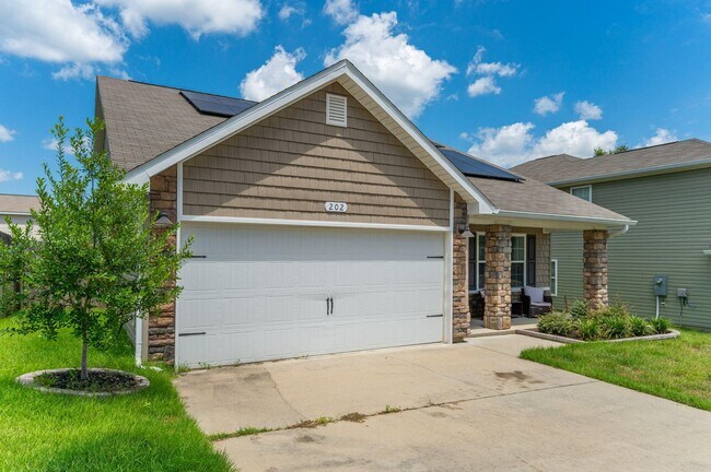 Building Photo - 202 Wainwright Dr