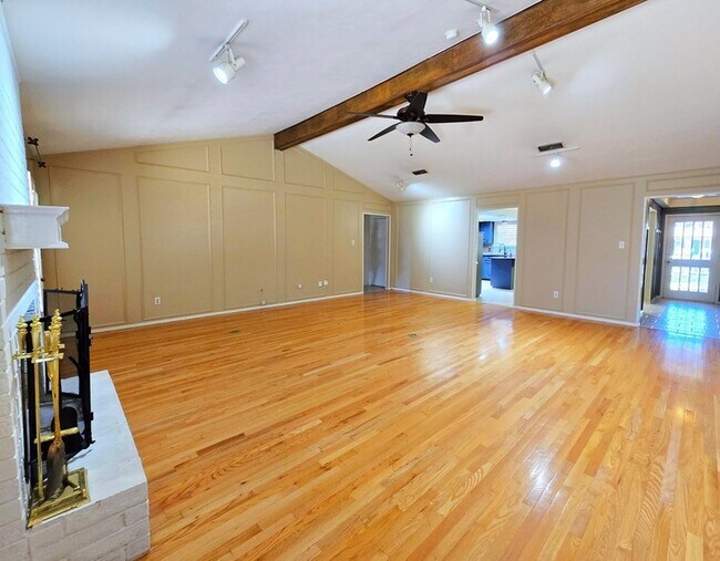 Building Photo - 3531 Hyde Park Ave