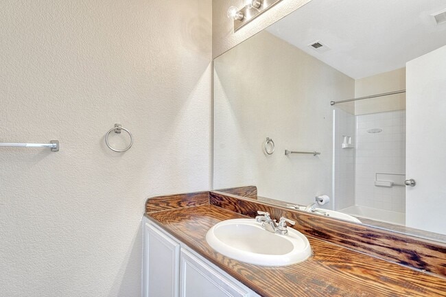 Building Photo - 10574 Country Park Point