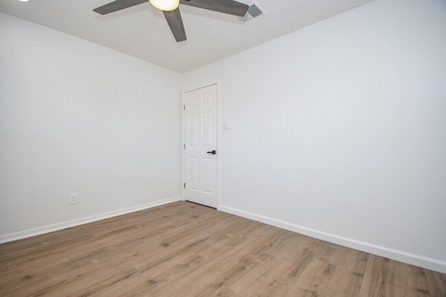 Building Photo - 7703 Braesridge Ct