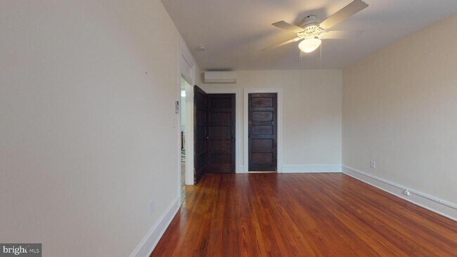 Building Photo - 728 Rock Creek Church Rd NW