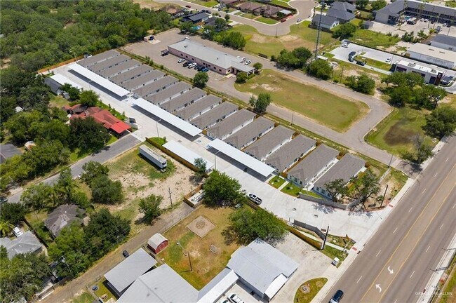 Building Photo - 740 N Alamo Rd
