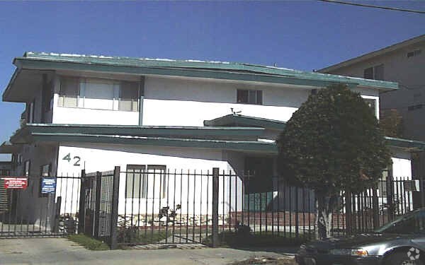 Building Photo - 421 Venice Way