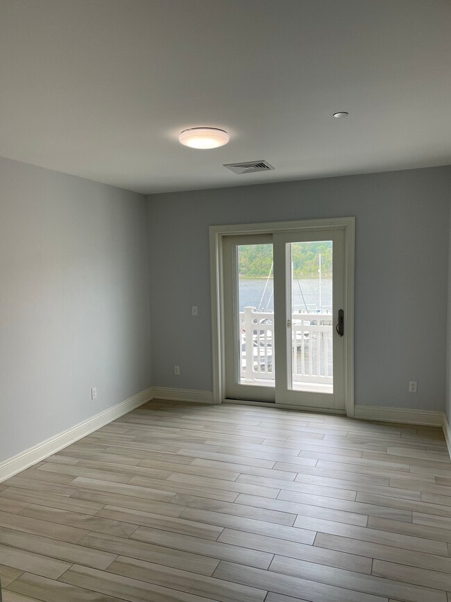 Building Photo - 270 Ocean Ave