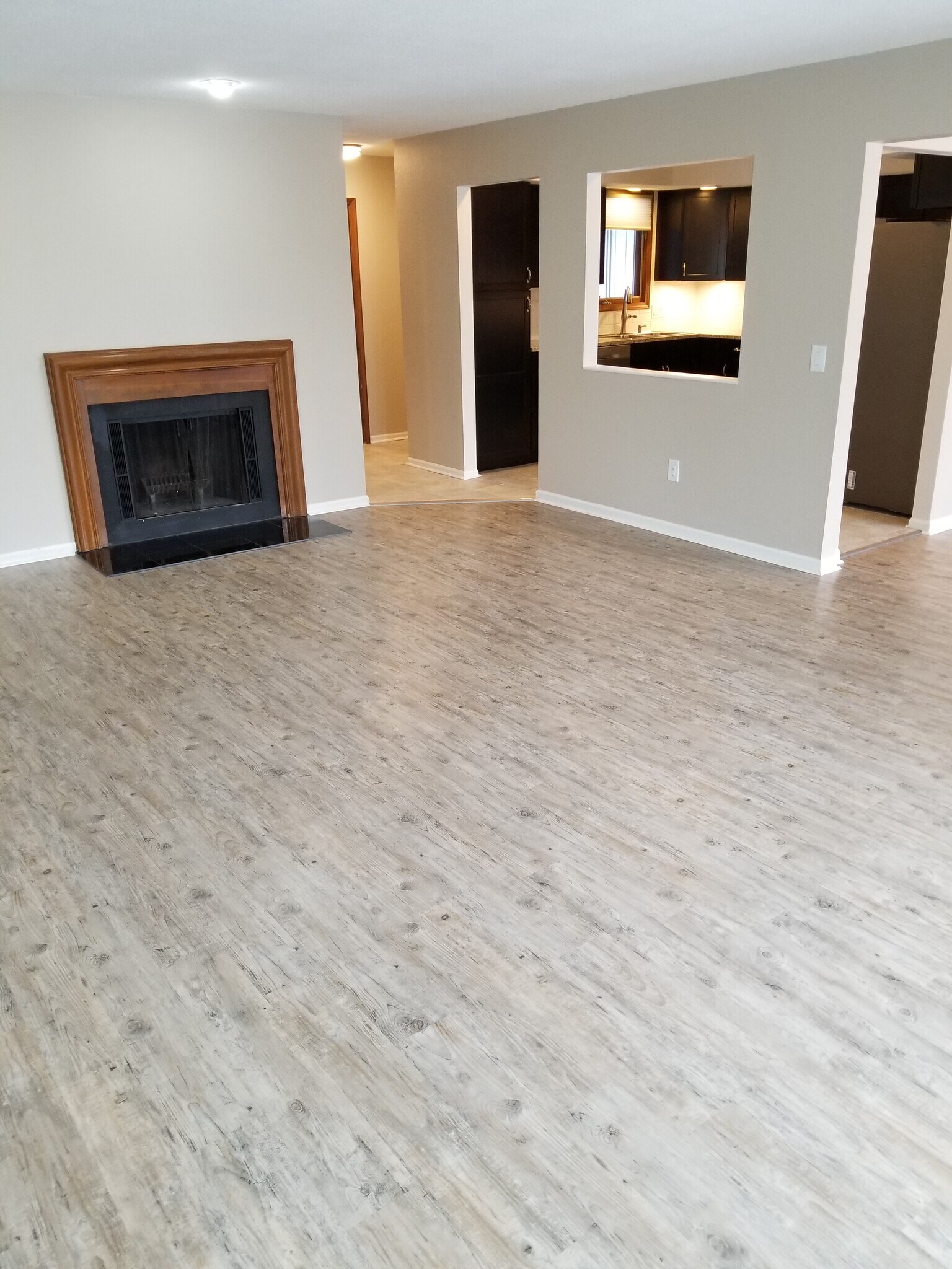 Wood burning fireplace - 6730 Worth Ave