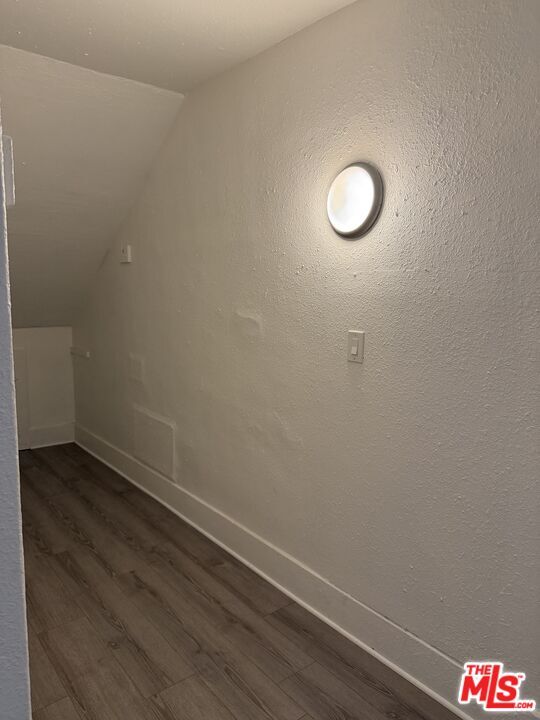 Building Photo - 1406 S St Andrews Pl