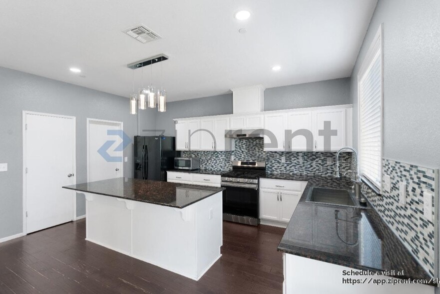 Building Photo - 7517 Hazelton Way