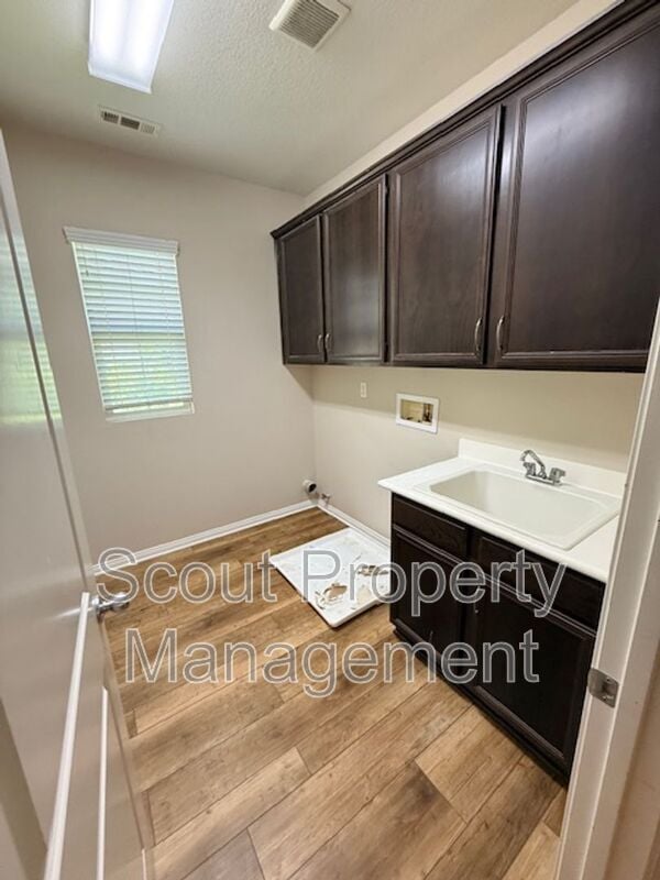 Building Photo - 31875 Domenoe Way