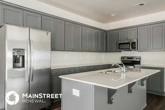 Building Photo - 370 Ridgeview Cir