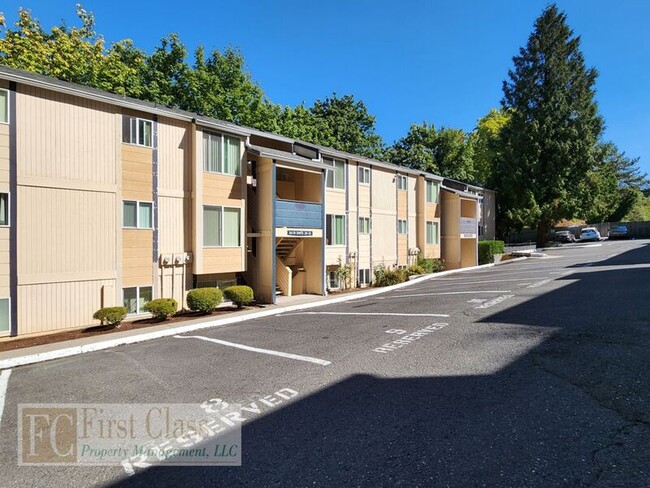 Building Photo - 3648 SW Beaverton Hillsdale Hwy