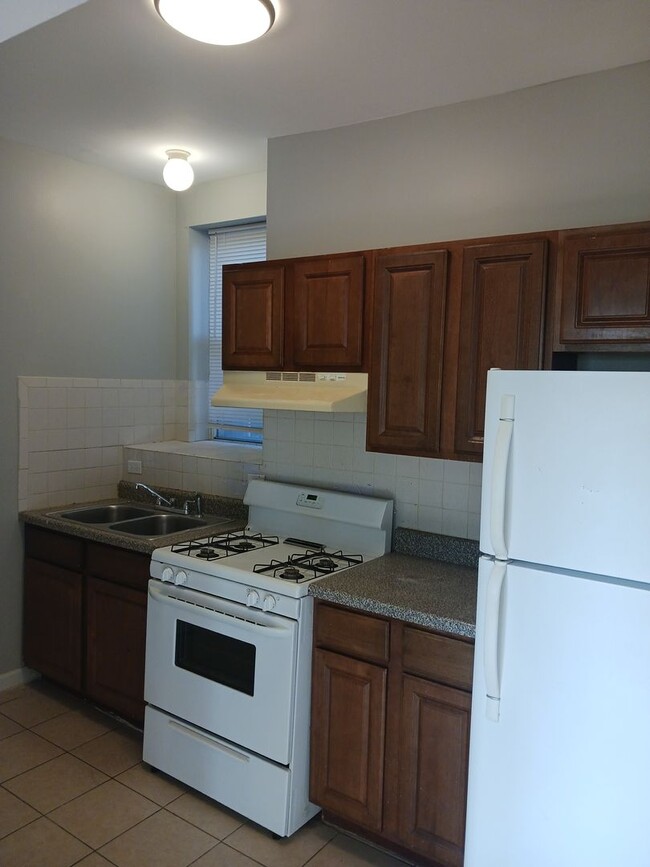 Building Photo - 122 N Kilpatrick Ave