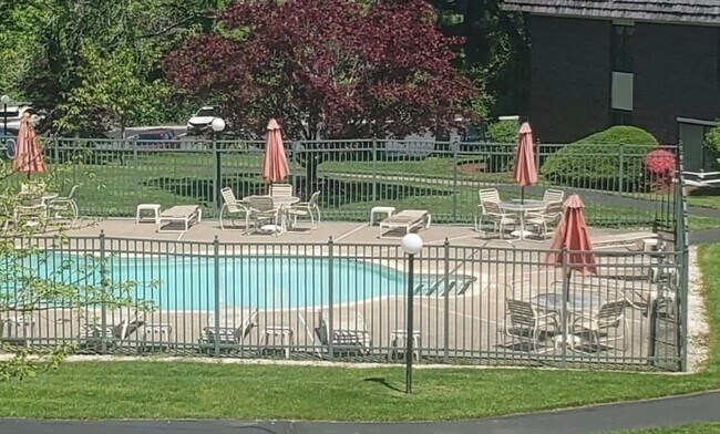 Building Photo - 4700 N Main St