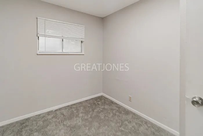 Building Photo - 155 Ben Nevis Rd