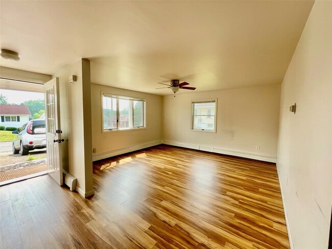 Building Photo - 507 Hill Ave