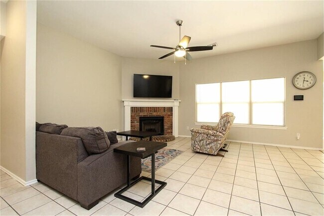 Building Photo - 10209 Aberdeen Dr