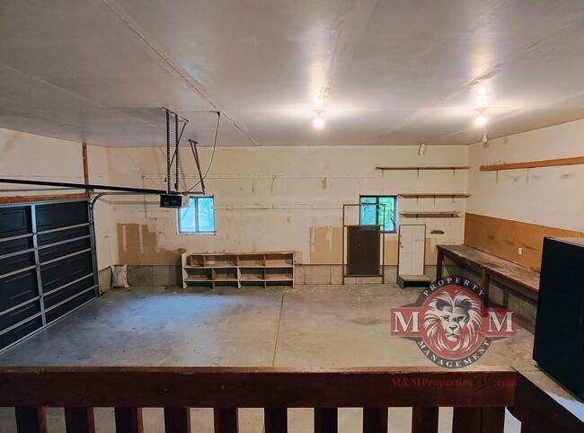 Building Photo - 5 BD 3 BA 2900 sq ft HOME IN DRAPER.