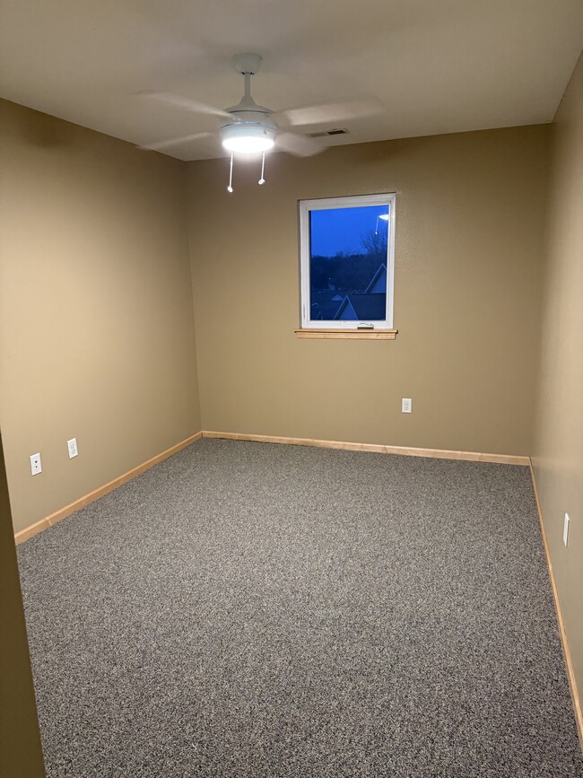 Building Photo - 2444 Catskill Ct
