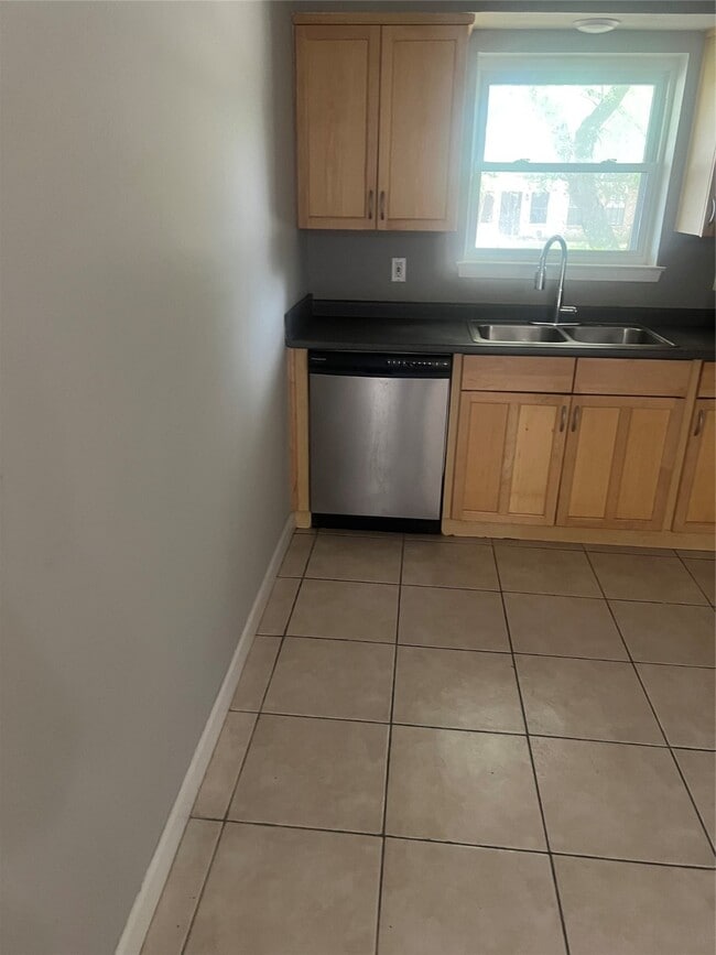 Building Photo - 1101 Taurus Cir