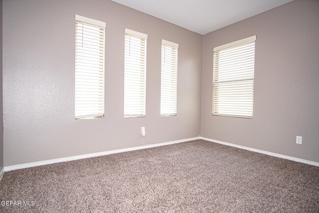 Building Photo - 14913 Tierra Isaiah Ave