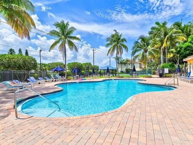 Building Photo - 3187 N Oasis Dr