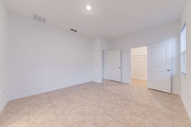 Building Photo - 4458 Davos Dr