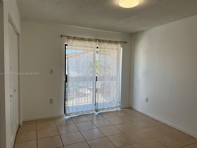 Building Photo - 2091 W 54th Terrace