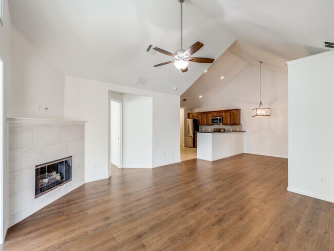 Building Photo - 30 Wildwood Dr