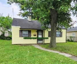 Building Photo - New Listing in Fort Wayne