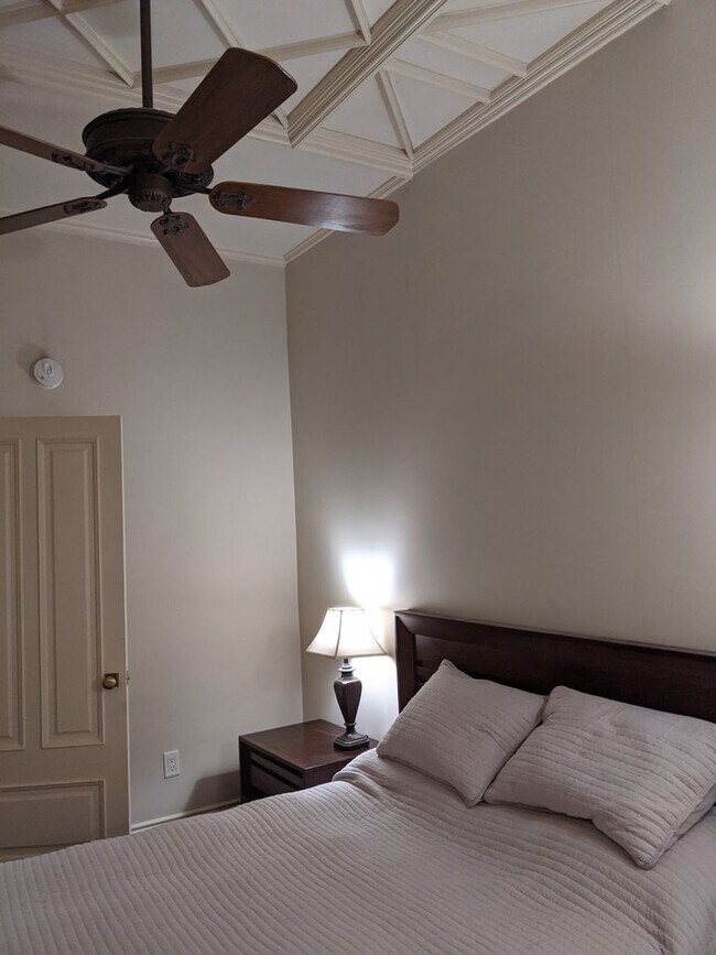 Building Photo - Back Bay FURNISHED 1 bedroom for 9/1