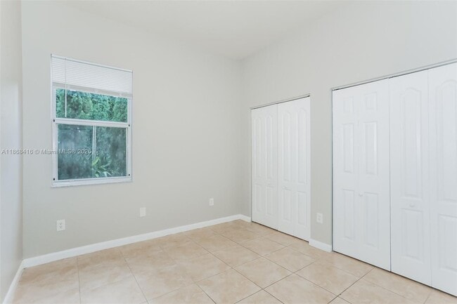 Building Photo - 1700 NE 37th Pl