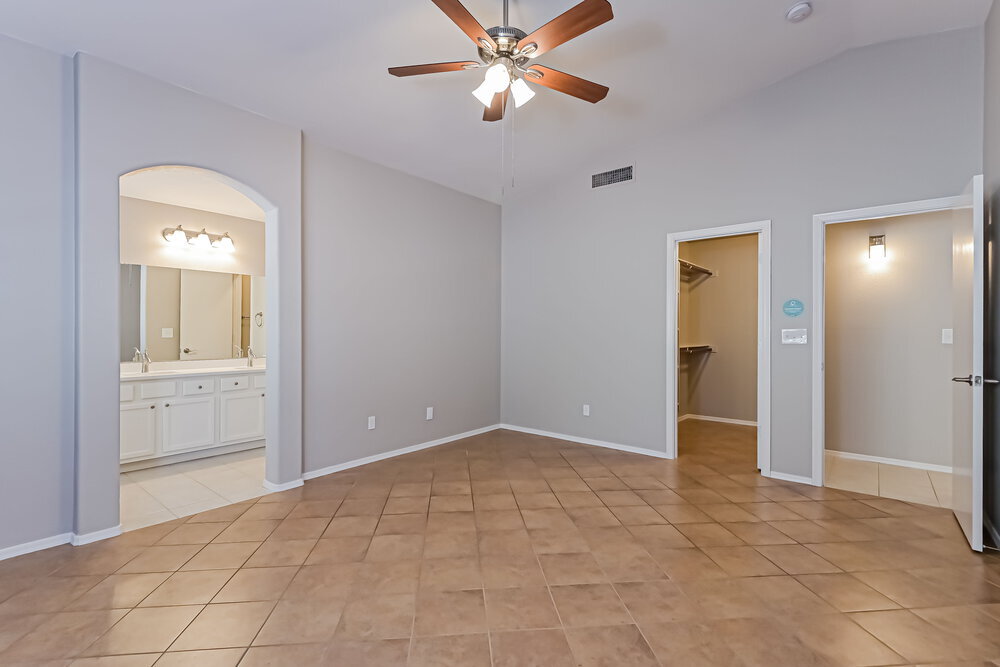 Building Photo - 3535 S Harrison Shadow Way