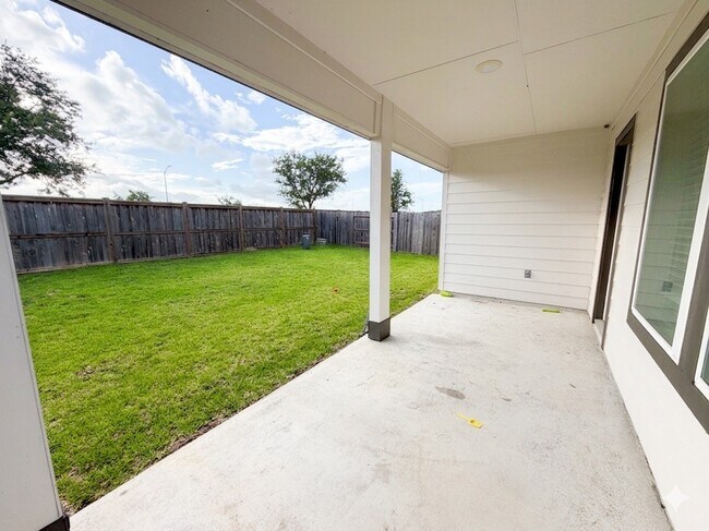 Building Photo - 4946 Pne Hvn Ln