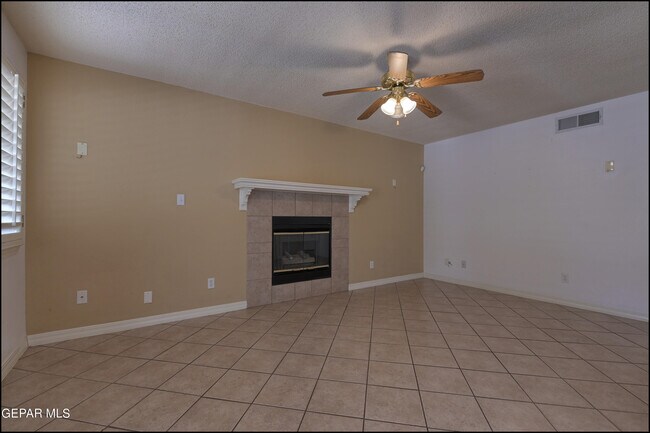 Building Photo - 7097 Tierra Roja St