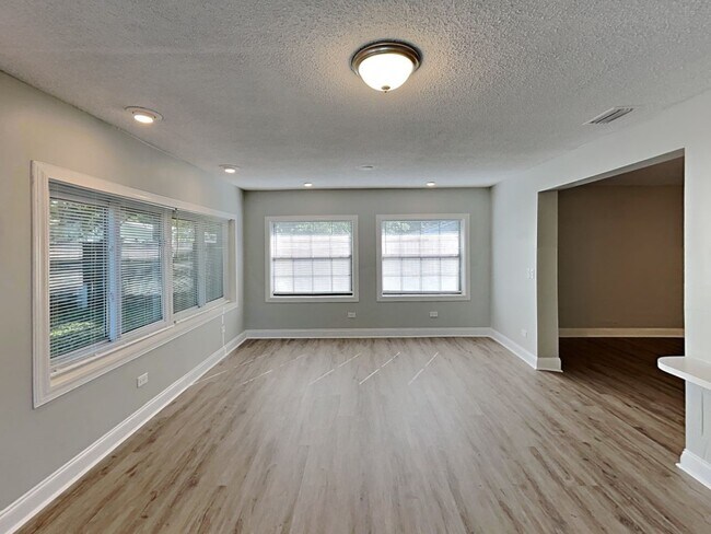 Building Photo - Coming Soon! 3 BR/2BA | Newly Renovated Single Family Home | 2-Car Garage Parking | In Jacksonville!