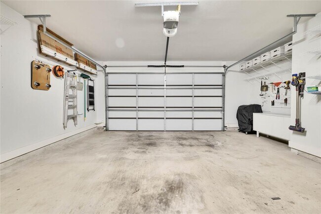 Building Photo - 1311 Justin Ln