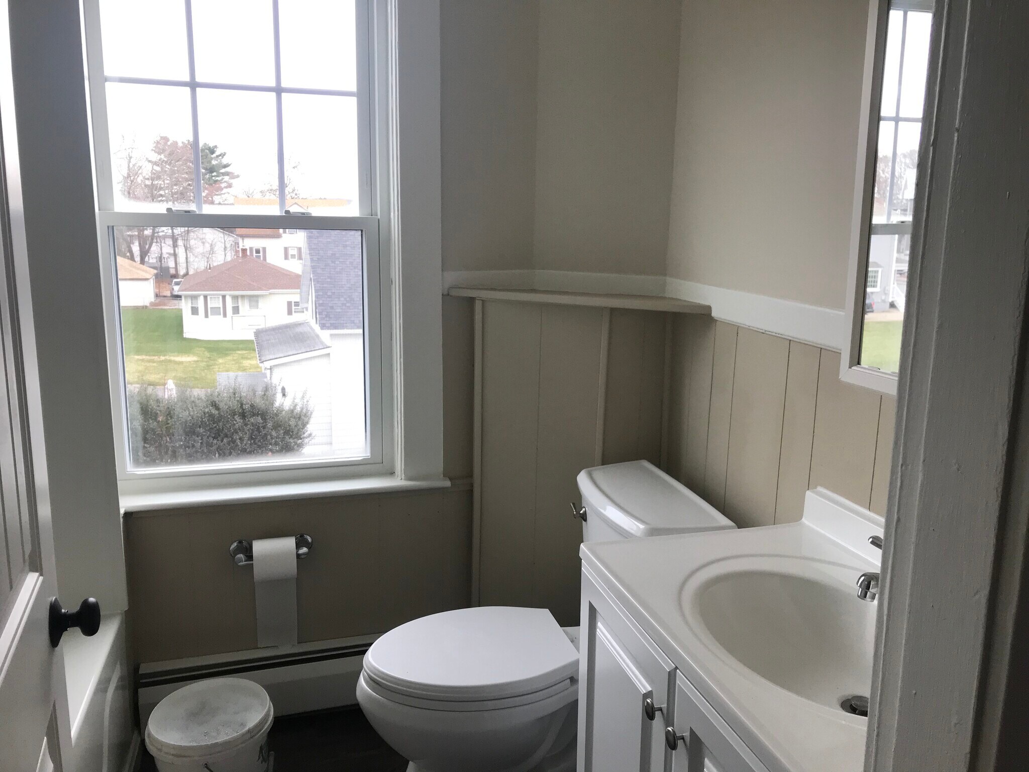 Building Photo - 5 Greystone Ave